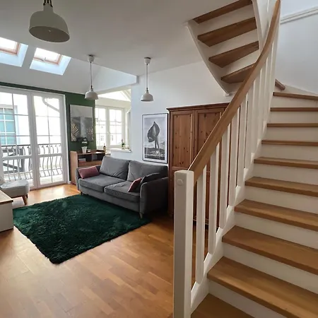 Apartment Mandala